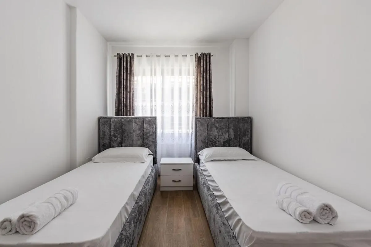 Coastal Chic Retreat By Ps Lejlighed Golem  0*, Golem (Tirana) Albanien